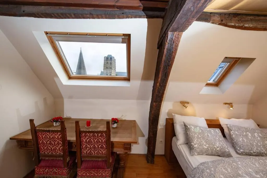 Hofmarkgraaf - Unique Apartment In Historic Antwerp Mansion Бельгия